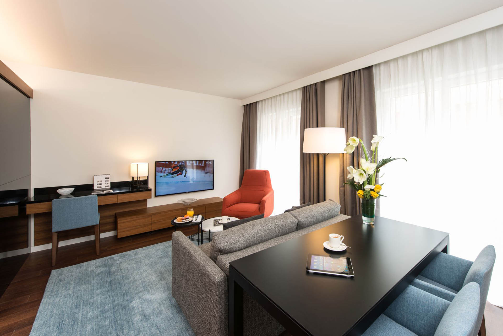 Deluxe Suite Studio Apartment in Geneva Fraser Suites Geneva