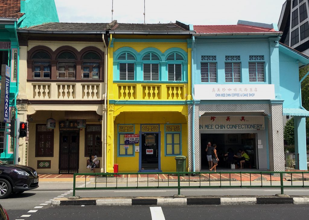  The East Coast stretch is also known for many popular foodie haunts along places like Siglap, Katong and Joo Chiat.