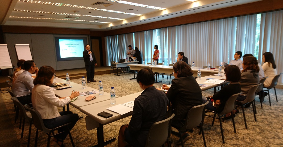 Together with our key management at the Safety Leadership Workshop, Low Chee Wah, Head of Retail and Commercial Division, discussed health and safety challenges and formulated concrete plans to foster a sustainable injury-free culture at work.