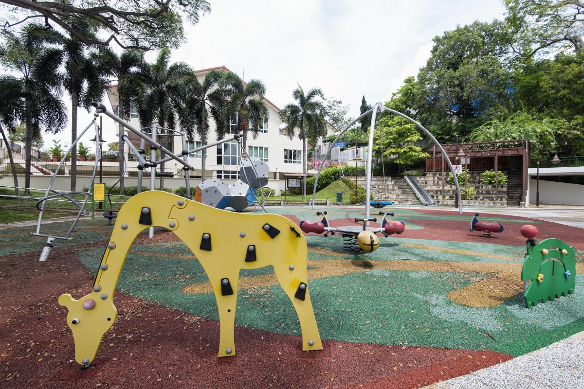 A cheerful giraffe at Elite Terrace Playground.