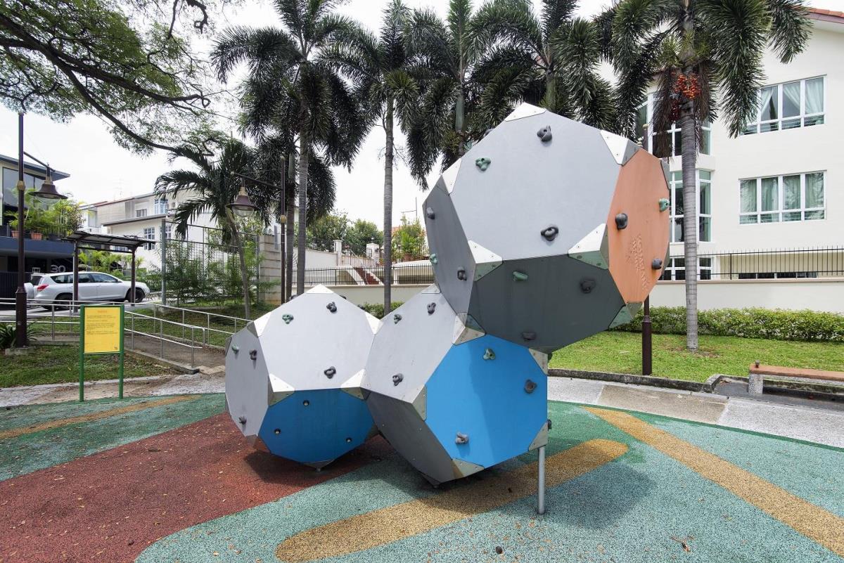 Polygonal climbing rocks for the more adventurous kids.