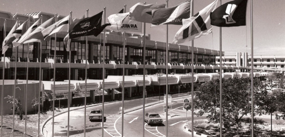 1981: Changi Airport, Singapore’s international airport officially opened, replacing Paya Lebar Airport. (Source)