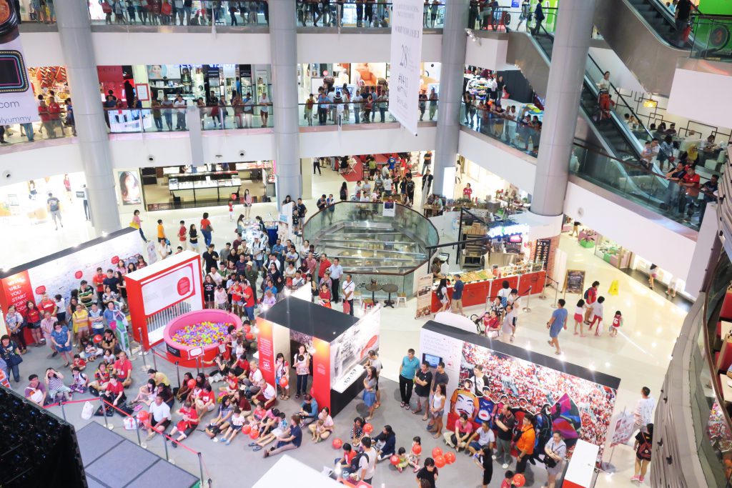 Families at Causeway Point.