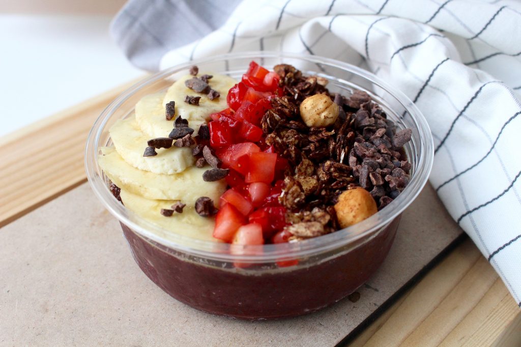 Freshly prepared superfood offerings like ‘Acai Fantasy’ can be enjoyed at the bar at The Café by HIC Juice.